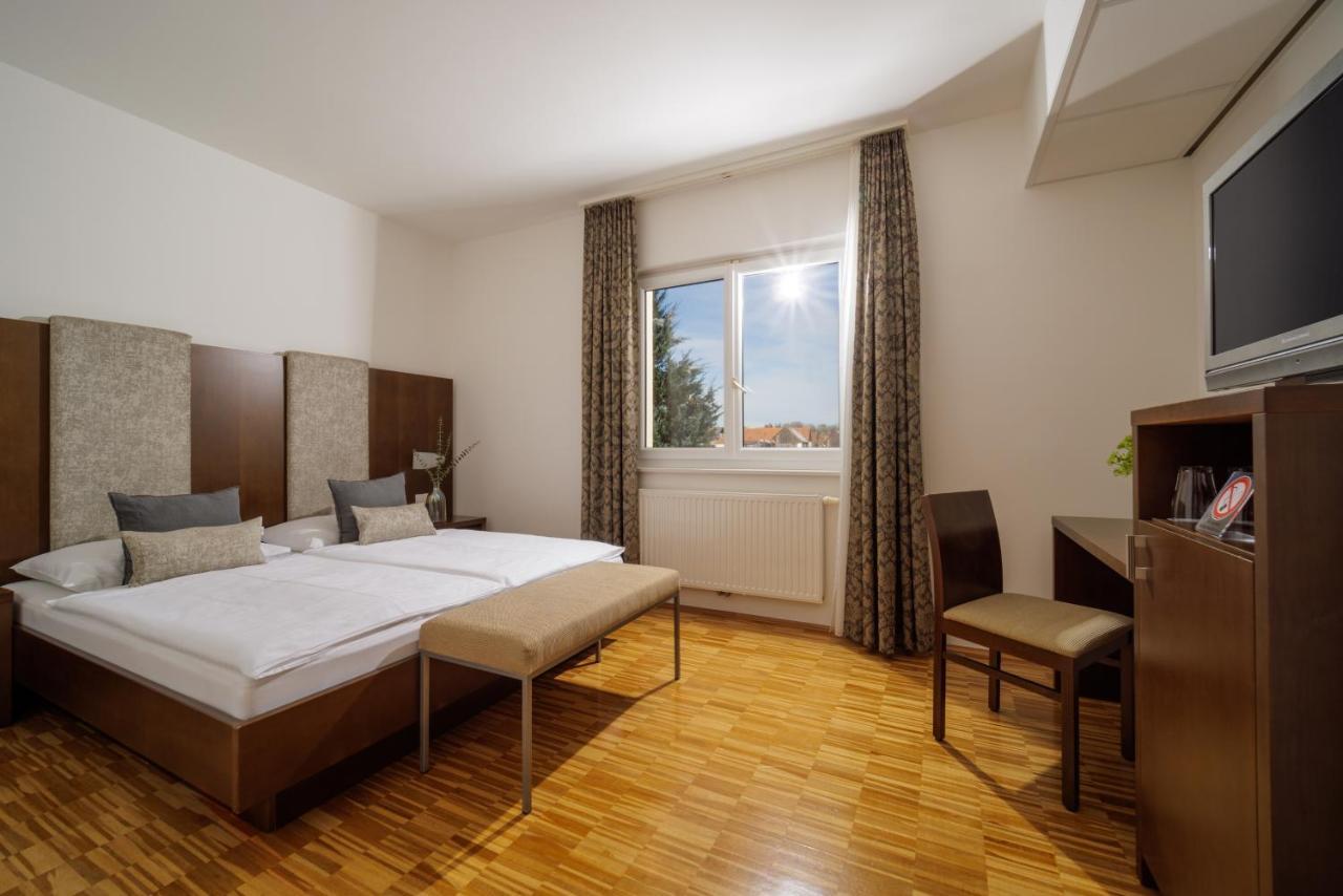 Hotel Garni Toscanina - Adults Only บัดราดเคอร์สบวร์ก ภายนอก รูปภาพ