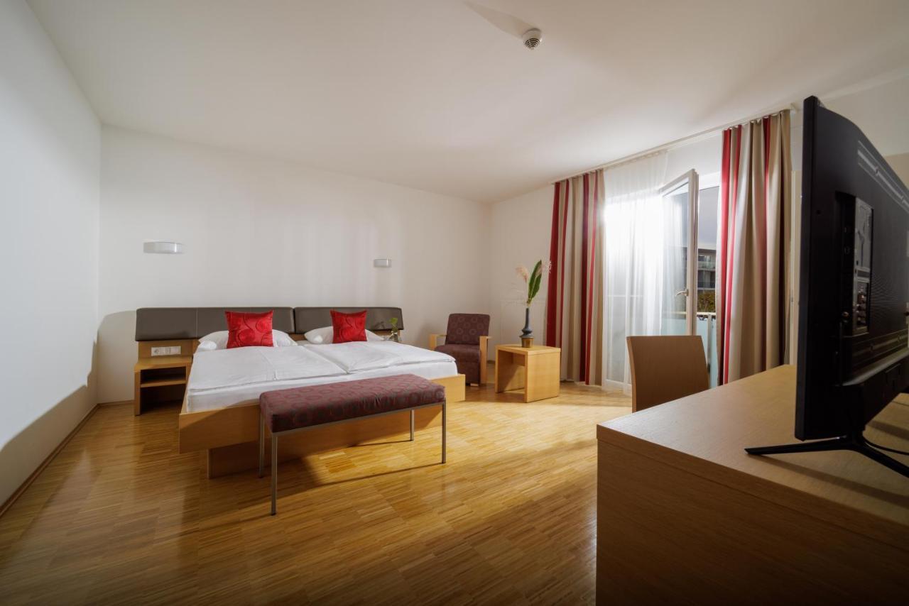Hotel Garni Toscanina - Adults Only บัดราดเคอร์สบวร์ก ภายนอก รูปภาพ
